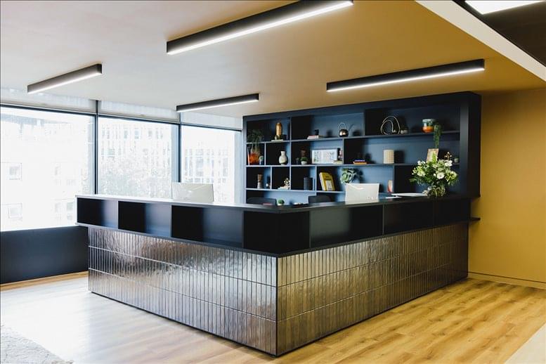 Image of the workspace at 330 High Holborn, Holborn Gate WC1V 7QH