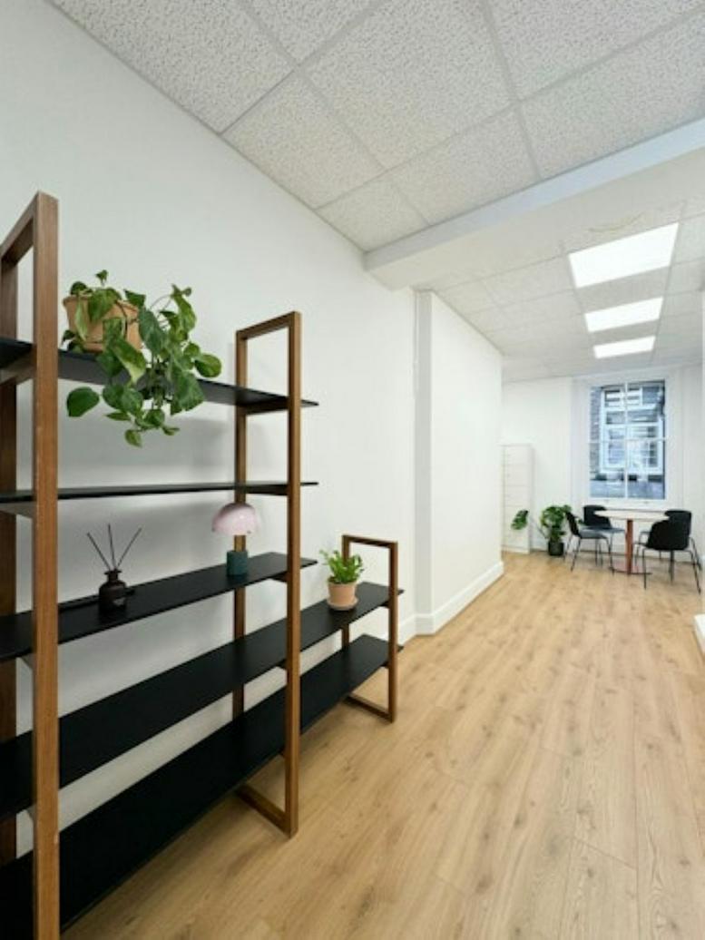 Image of an office at 34, Eastcastle Street W1W 8DW