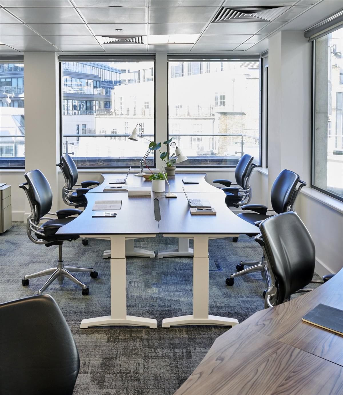 Image of the workspace at 34 Lime Street EC3M 7AT
