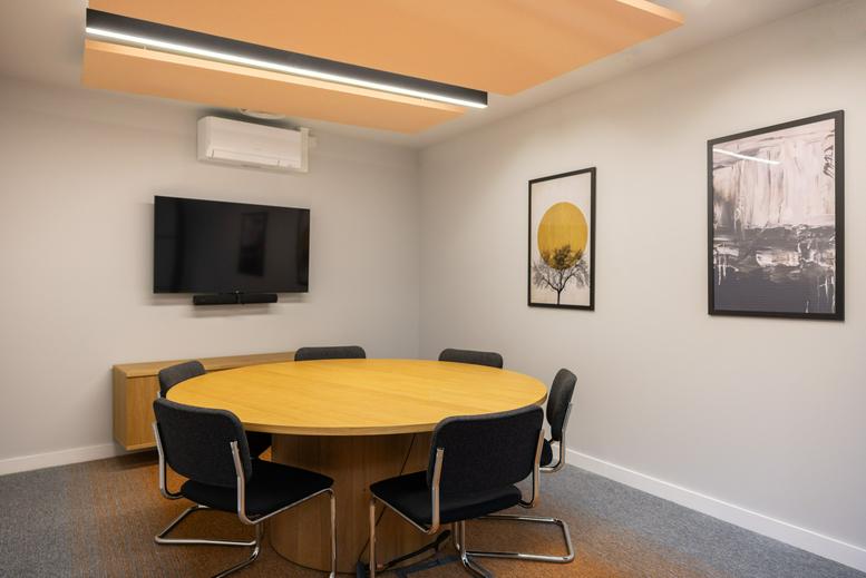 Photo of the workspace available at 369, Mentmore Terrace E8 3RT
