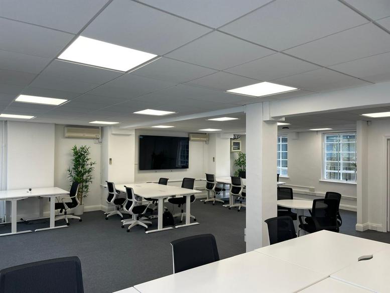 Photo of Office Space on 37, Lombard Street - Bank