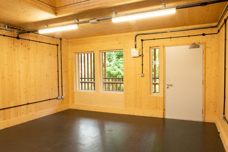 Photo of the office space available at 384 Abbott Rd, Aberfeldy Village E14 0UX