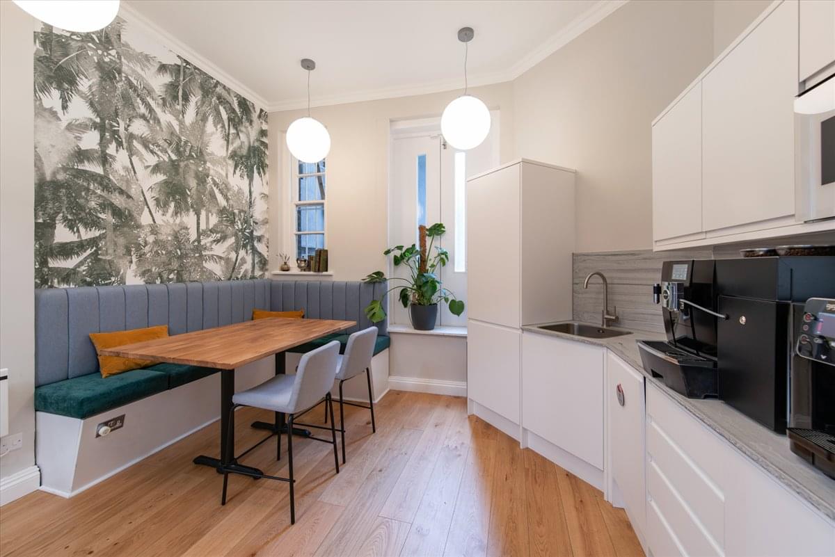 Image of the workspace at 385-389 Oxford Street W1C 2NB