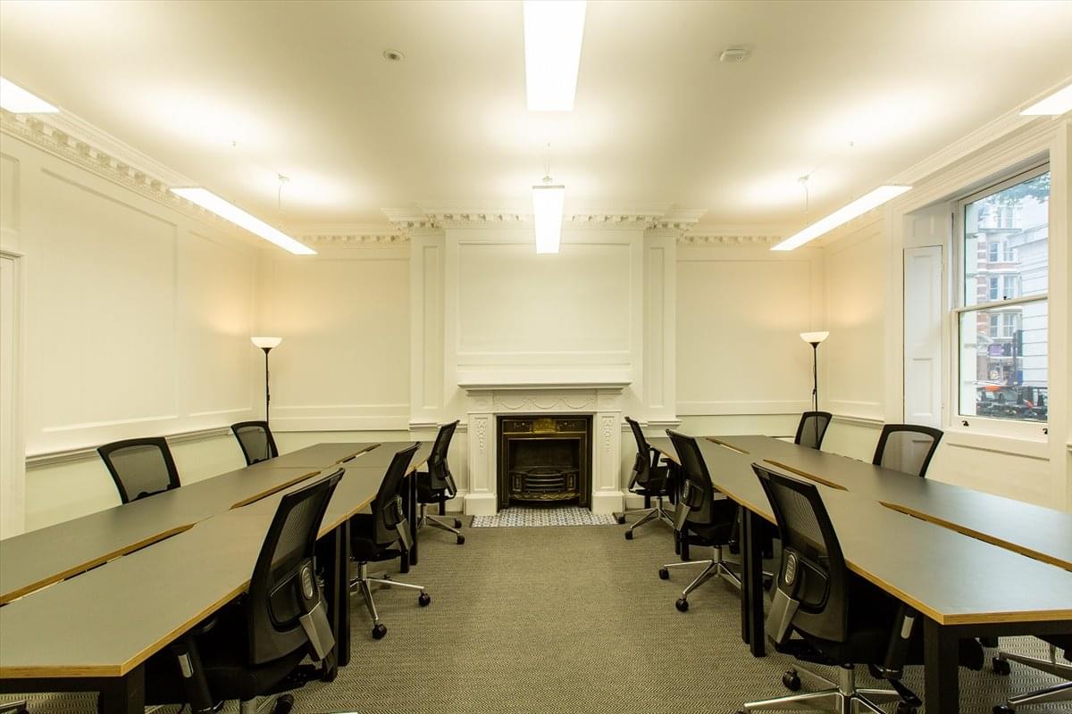 Image of an office at 3 Bloomsbury Place WC1A 2QL
