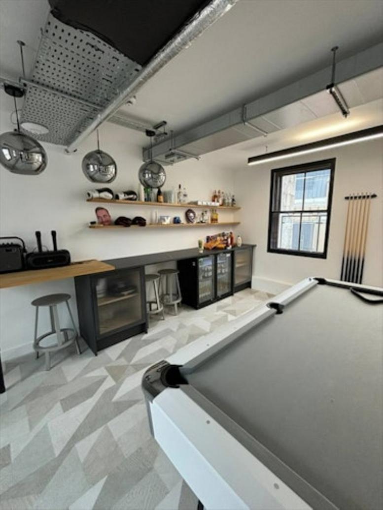 Image of the workspace at 3 Moorgate Place, 6th & 7th Floor EC2R 6EA
