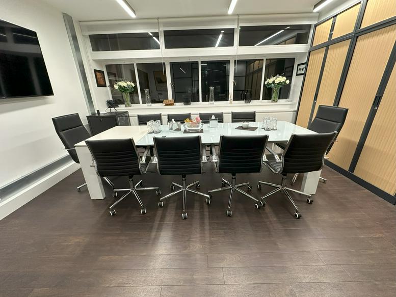 Photo of the workspace available at 3rd Floor, 45 Albemarle Street W1S 4JL