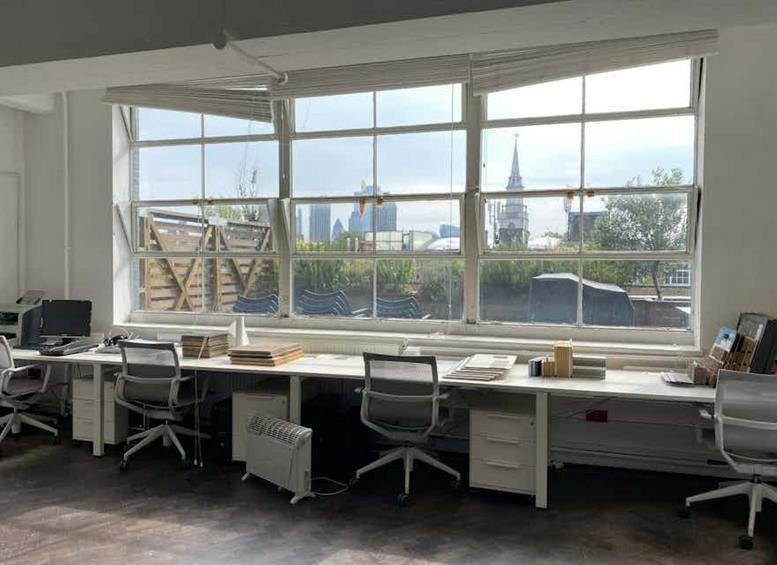 Photo of an office at 40 Bowling Green Lane EC1R 0NE