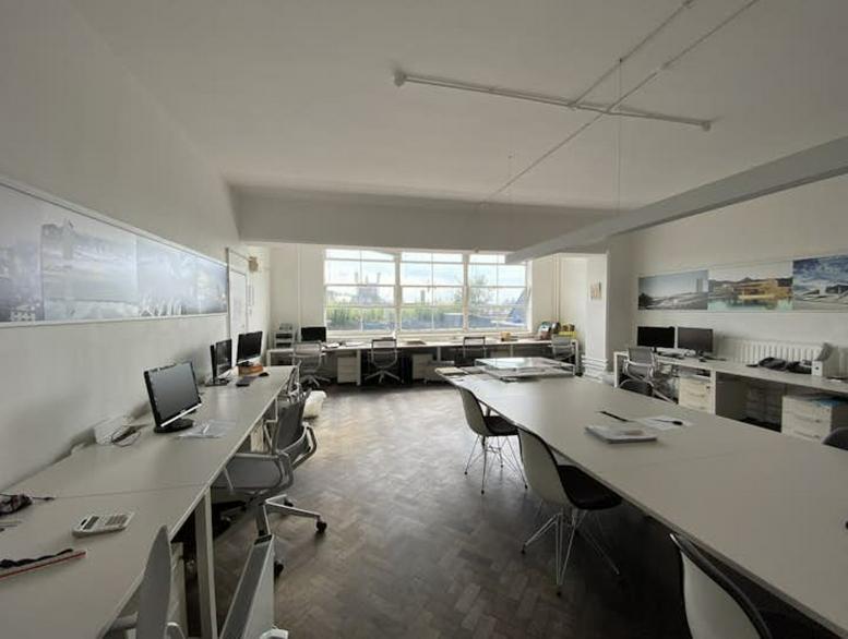 Photo of an office at 40 Bowling Green Lane EC1R 0NE