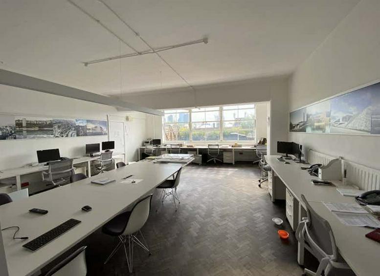 Photo of an office at 40 Bowling Green Lane EC1R 0NE