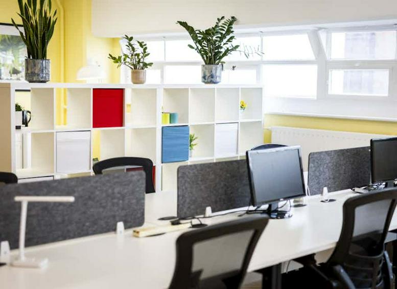 Photo of an office at 40 Bowling Green Lane EC1R 0NE