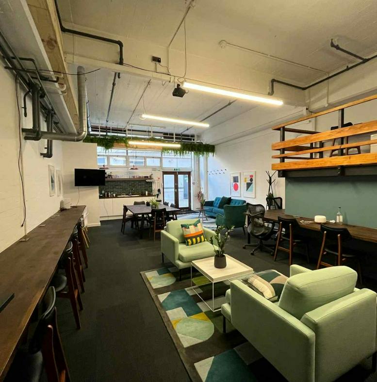 Photo of an office at 40 Bowling Green Lane EC1R 0NE