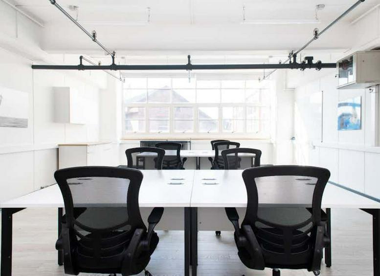 Photo of an office at 40 Bowling Green Lane EC1R 0NE