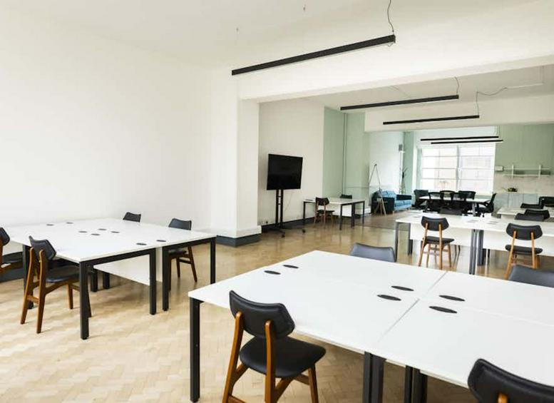 Photo of an office at 40 Bowling Green Lane EC1R 0NE