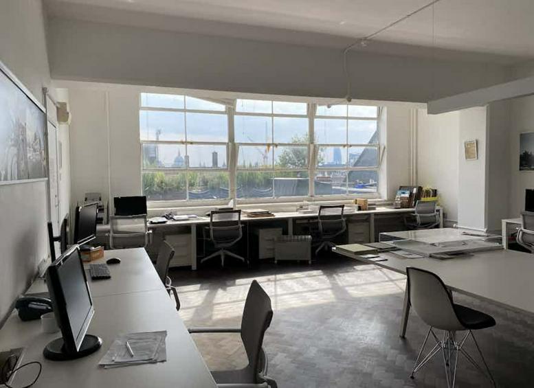 Photo of an office at 40 Bowling Green Lane EC1R 0NE