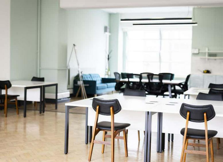 Photo of an office at 40 Bowling Green Lane EC1R 0NE