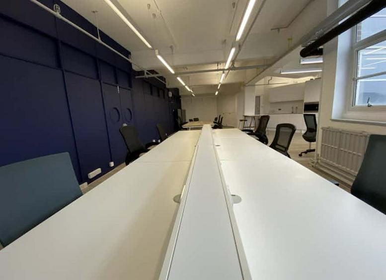 Photo of an office at 40 Bowling Green Lane EC1R 0NE