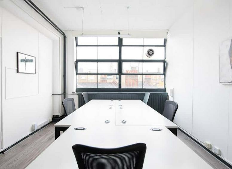 Photo of an office at 40 Bowling Green Lane EC1R 0NE
