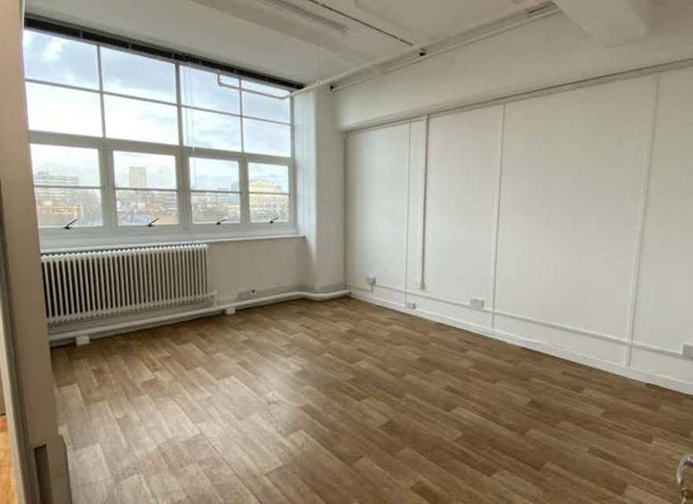 Photo of an office at 40 Bowling Green Lane EC1R 0NE