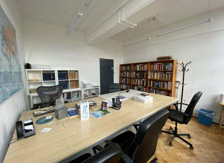 Photo of an office at 40 Bowling Green Lane EC1R 0NE