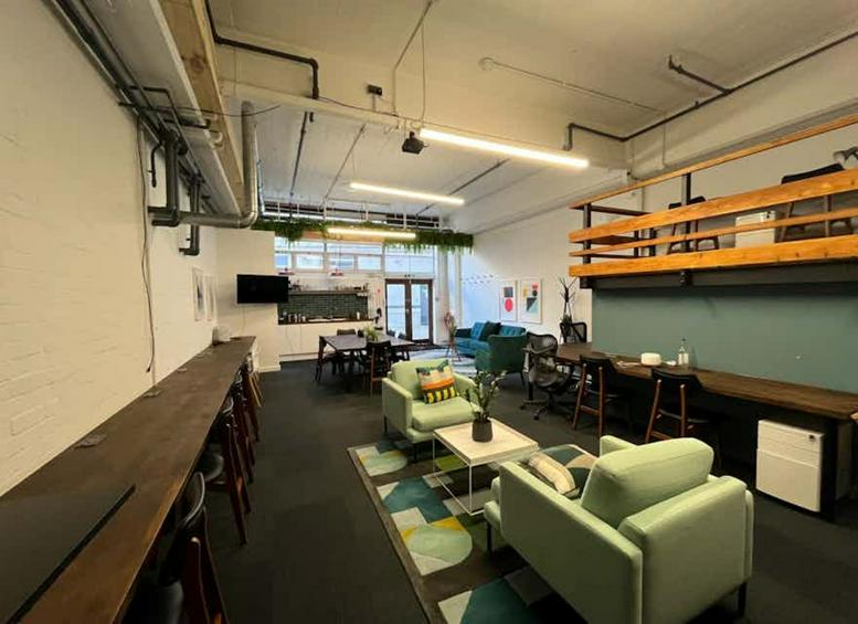 Photo of an office at 40 Bowling Green Lane EC1R 0NE