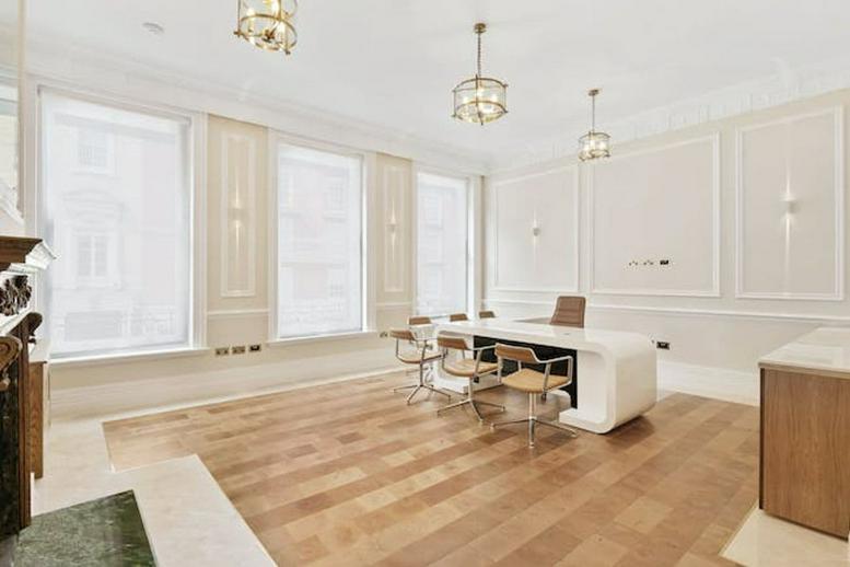 Photo of the workspace available at 40, South Audley Street W1K 2PR