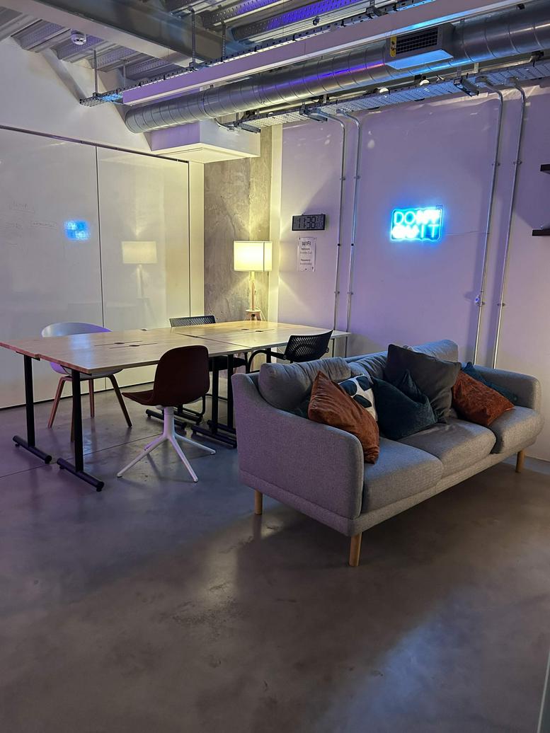 Photo of an office at 41, Pitfield Street N1 6DA