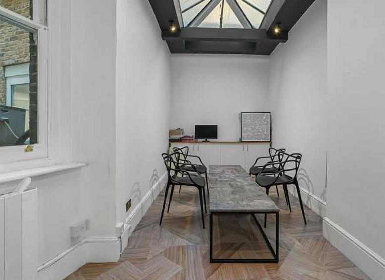 Photo of an office at 43-45 Saint John Street EC1M 4LX