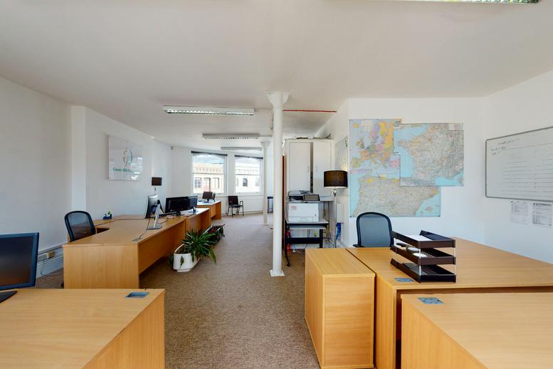 Photo of the workspace available at 43-45 Saint John Street EC1M 4LX