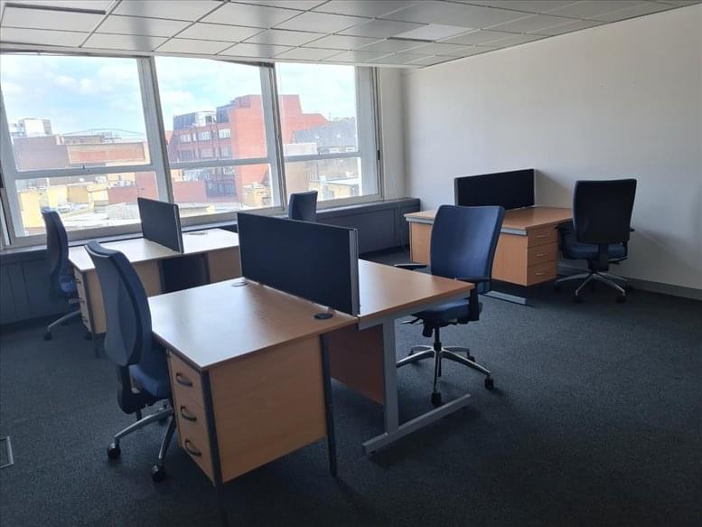 Facilities furnishings & layout of the office for rent at 44 Broadway, Stratford E15 1XH