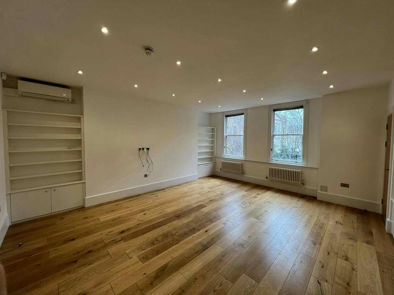 Photo of an office at 44, Clerkenwell Close EC1R 0AZ