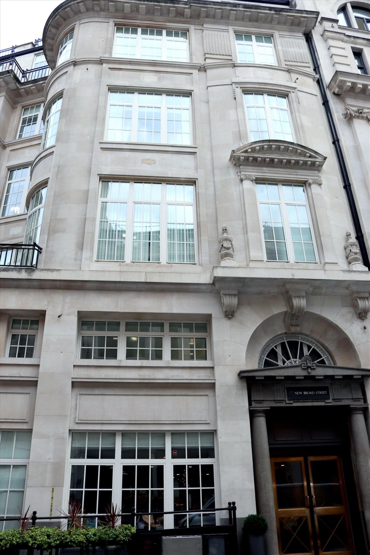Image of the workspace at 46 New Broad Street EC2M 1JH