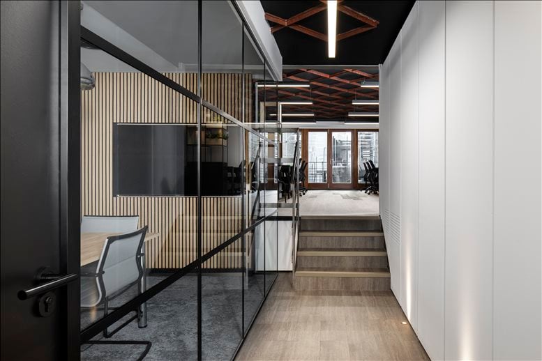 Photo of an office at 46a Great Marlborough Street W1F 7JW
