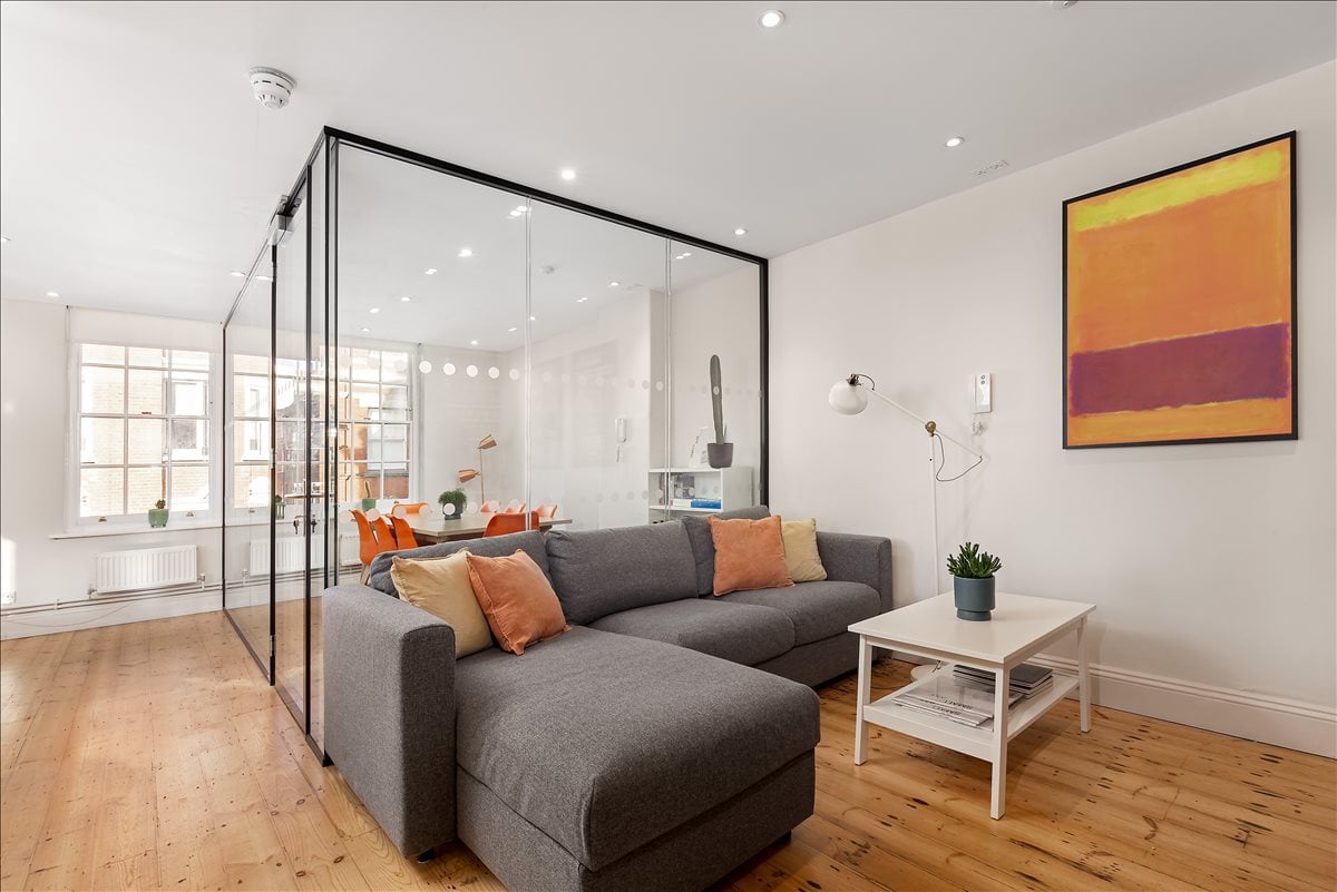 Image of the workspace at 47 Dean Street, West End W1D 5BE