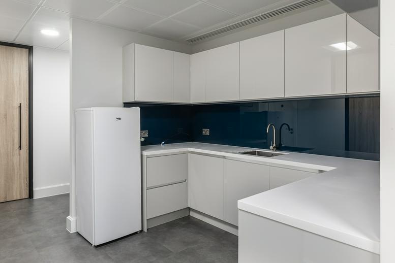 Photo of the workspace available at 4 Matthew Parker Street SW1H 9NP