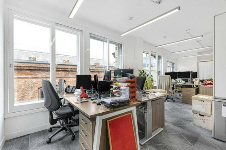 Image of the workspace at 4th Floor, 15 Northburgh Street EC1V 0JR