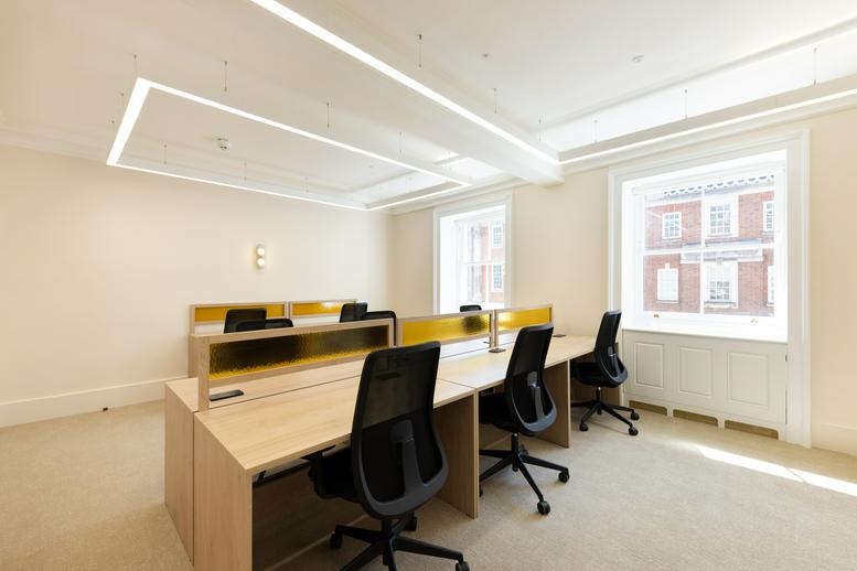 Photo of an office at 50, Queen Anne Street W1G 8HJ