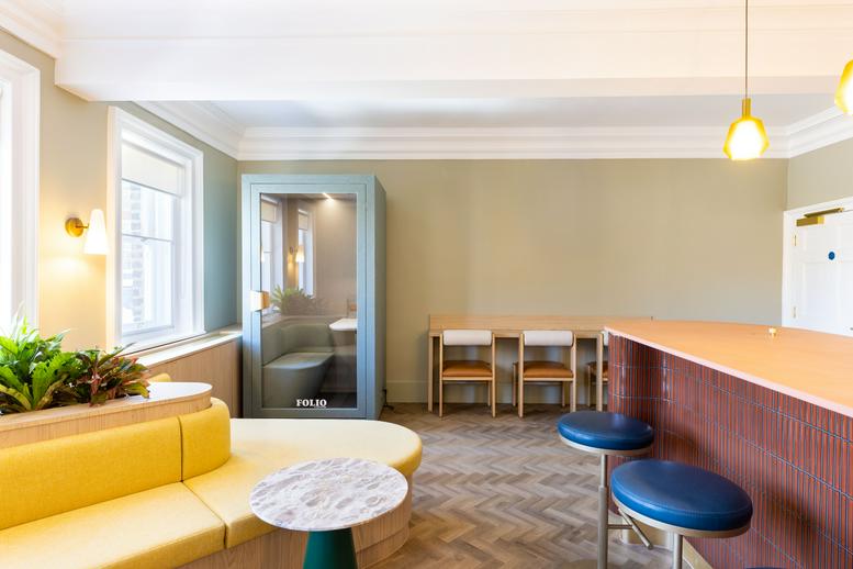 Photo of an office at 50, Queen Anne Street W1G 8HJ
