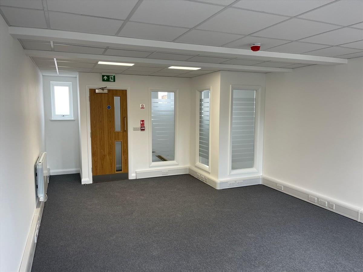 Facilities furnishings & layout of the office for rent at 53 Duke Street cm1 1ja