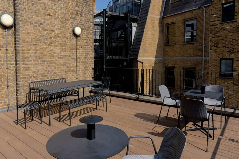 Image of the workspace at 54, South Molton Street W1K 5SG