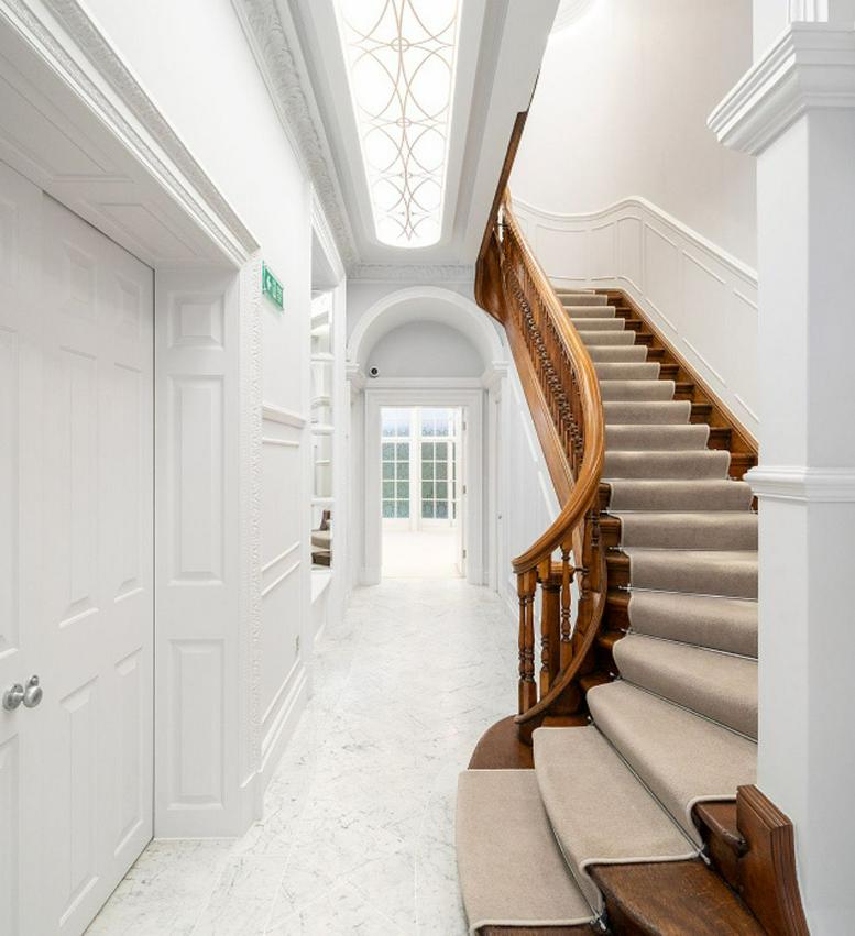 Photo of an office at 56, Grosvenor Street W1K 3HZ