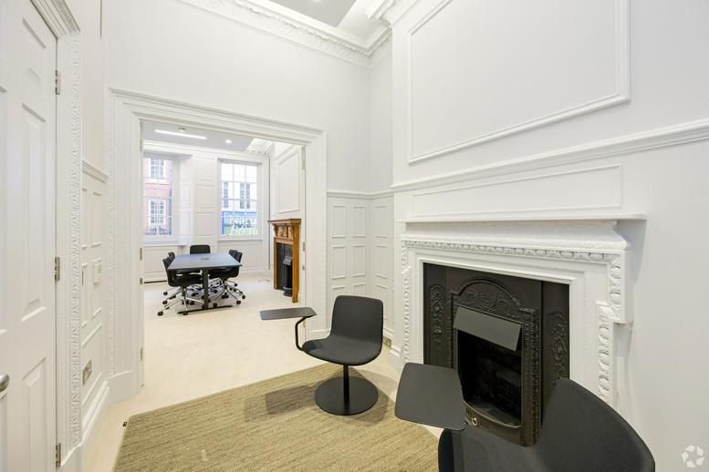 Photo of the office space available at 56, Grosvenor Street W1K 3HZ