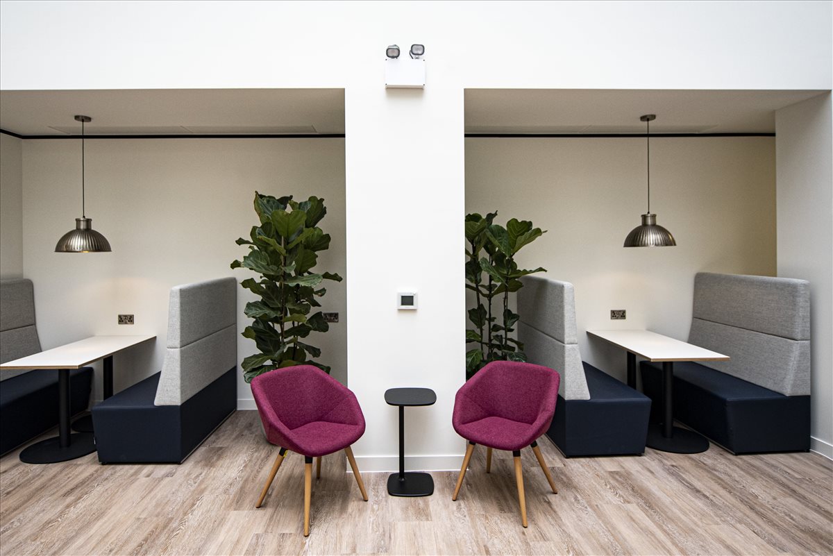 Photo of an office at 58 Wood Lane W12 7RZ