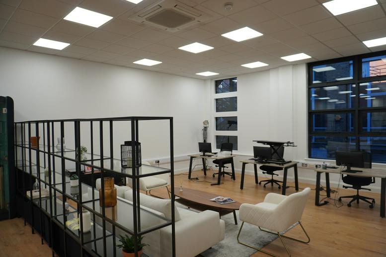 Photo of an office at 5 Cranwood Street ec1v 9ee