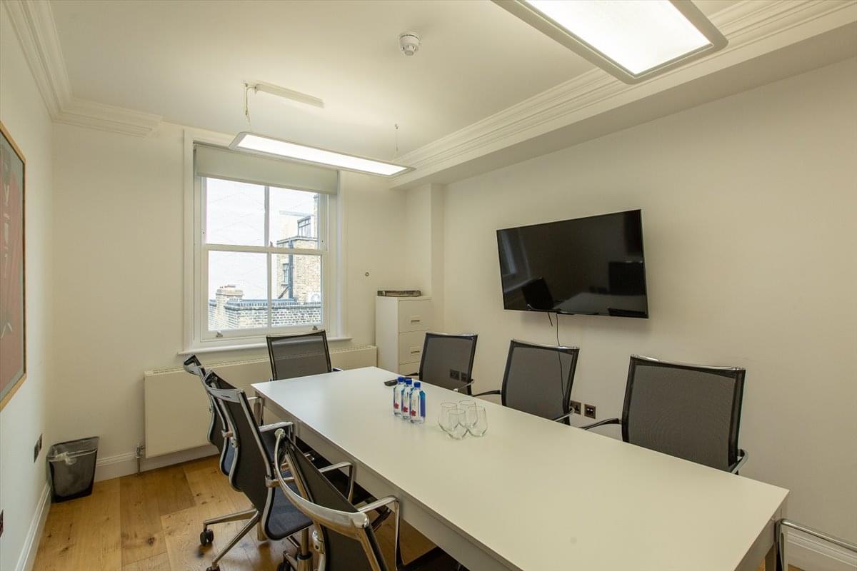 Photo of an office at 5 Margaret Street, Fitzrovia W1W 8RG
