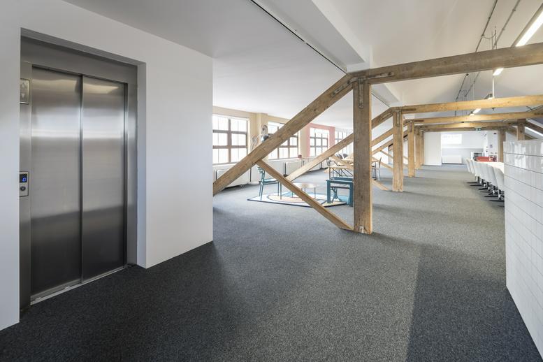 Image of the workspace at 5, Singer Street EC2A 4AP