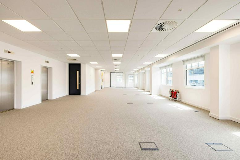 Photo of an office at 61 Queen Street Place, City Of London EC4R 1EB