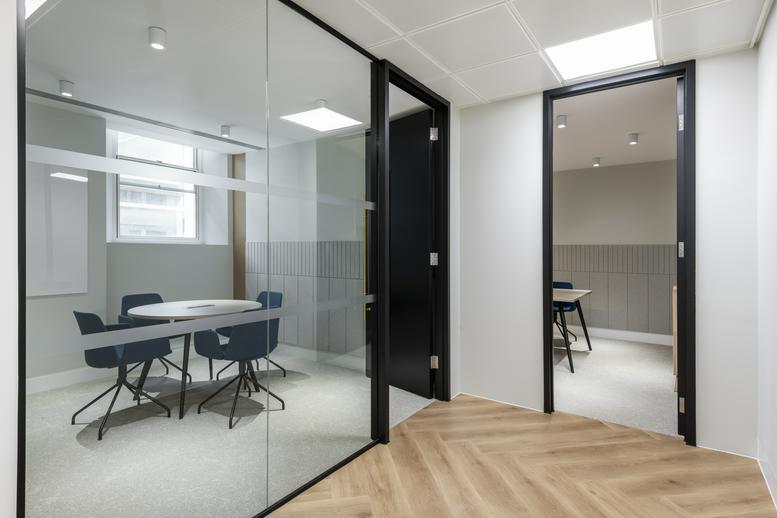 Photo of an office at 62-64, Cannon Street, City Of London EC4N 6AE