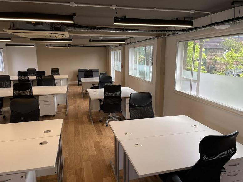 Photo of an office at 64, Great Eastern Street EC2A 3QR