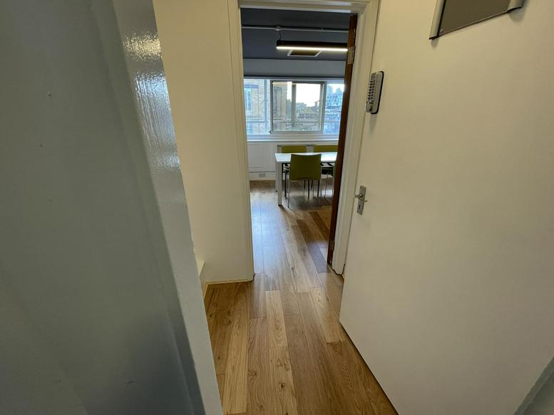 Photo of an office at 64, Great Eastern Street EC2A 3QR