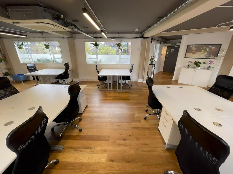 Photo of an office at 64, Great Eastern Street EC2A 3QR